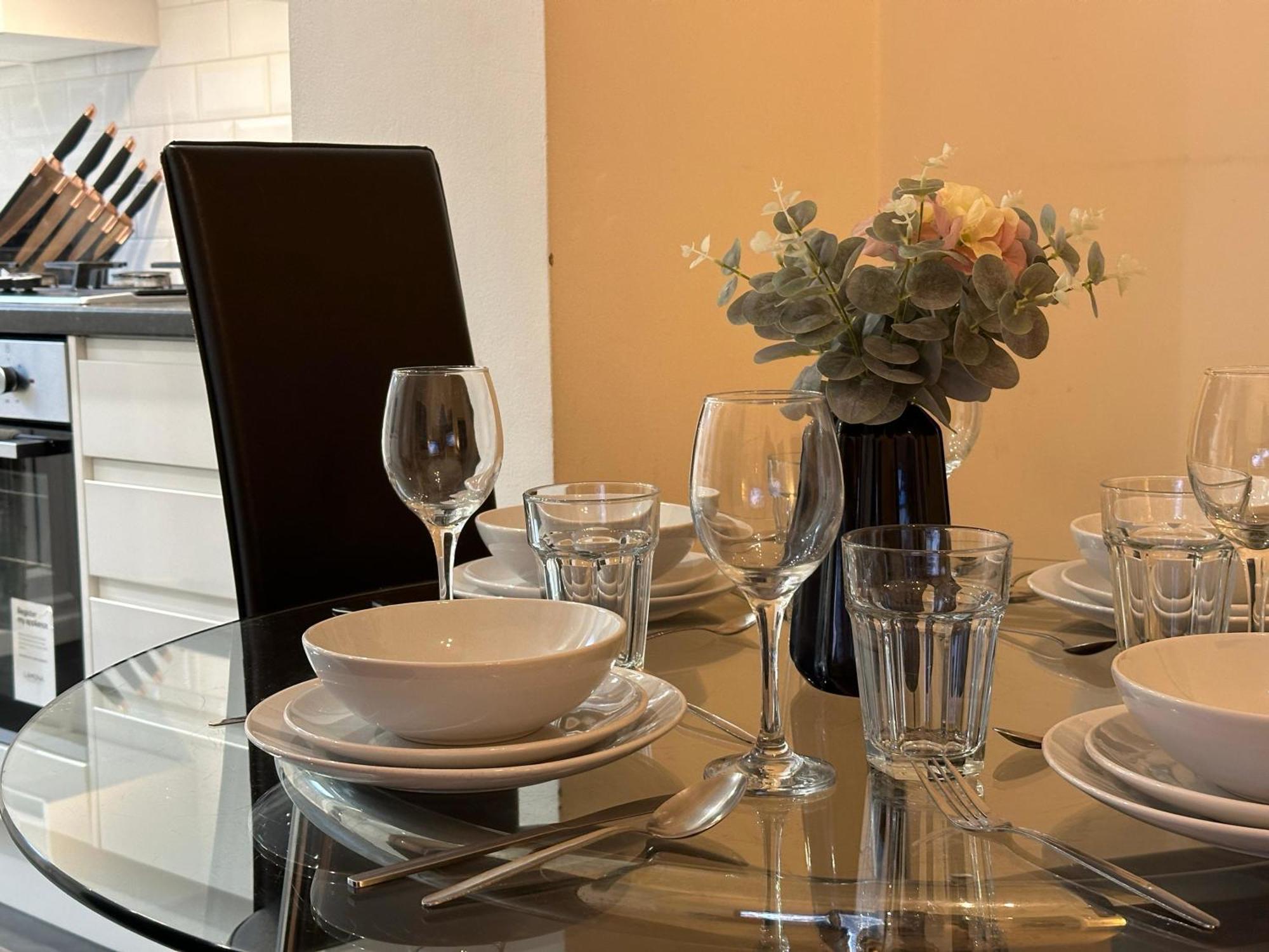1-Bedroom Flat With Small Garden & Paid Parking In Finsbury Park, Highbury 런던 외부 사진